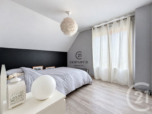 Maison &agrave; vendre - 7 pi&egrave;ces - 150 m2 - Chelles - 77 - ILE-DE-FRANCE