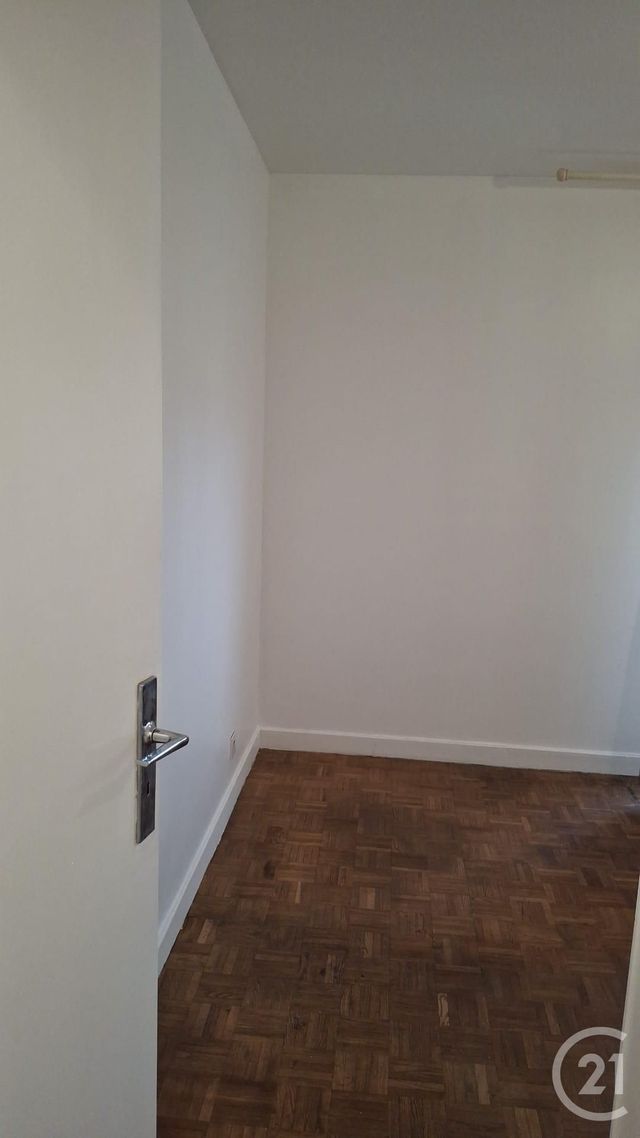 Appartement F2 &agrave; louer - 2 pi&egrave;ces - 48 m2 - Rueil Malmaison - 92 - ILE-DE-FRANCE