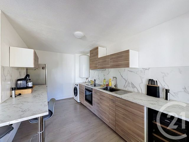 Appartement F3 &agrave; vendre - 3 pi&egrave;ces - 61,92 m2 - Hyeres - 83 - PROVENCE-ALPES-COTE-D-AZUR