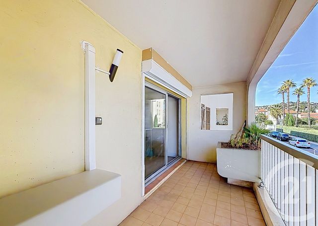 Appartement F3 &agrave; vendre - 3 pi&egrave;ces - 61,92 m2 - Hyeres - 83 - PROVENCE-ALPES-COTE-D-AZUR