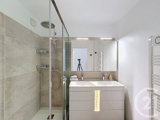 Appartement F3 &agrave; vendre - 3 pi&egrave;ces - 77 m2 - Hyeres - 83 - PROVENCE-ALPES-COTE-D-AZUR