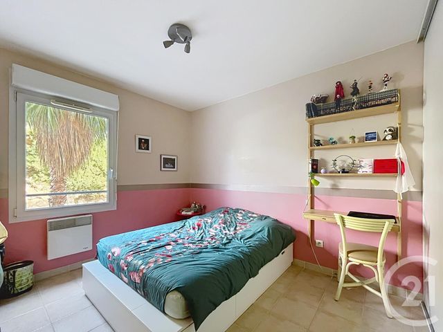 Appartement &agrave; vendre - 4 pi&egrave;ces - 95,07 m2 - Hyeres - 83 - PROVENCE-ALPES-COTE-D-AZUR