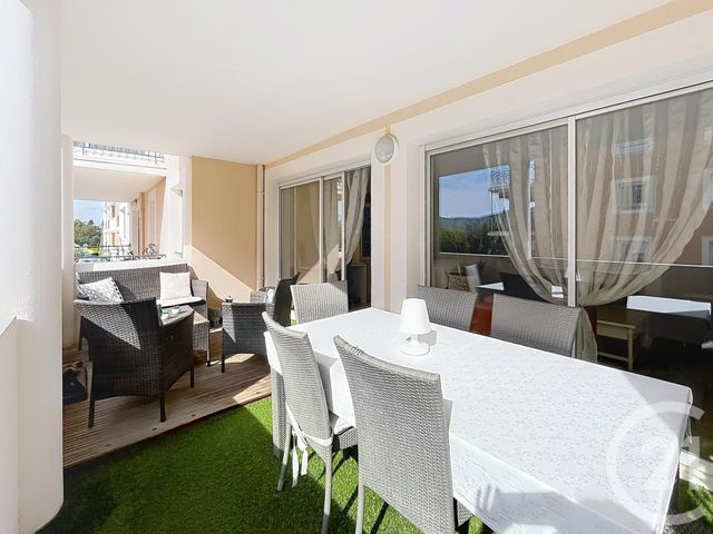 Appartement &agrave; vendre - 4 pi&egrave;ces - 95,07 m2 - Hyeres - 83 - PROVENCE-ALPES-COTE-D-AZUR