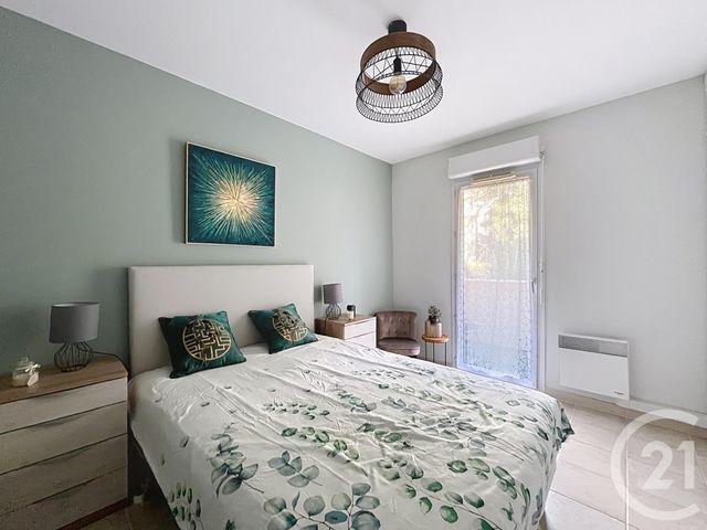 Appartement &agrave; vendre - 4 pi&egrave;ces - 95,07 m2 - Hyeres - 83 - PROVENCE-ALPES-COTE-D-AZUR