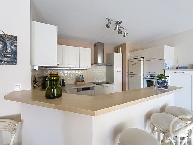 Appartement &agrave; vendre - 4 pi&egrave;ces - 95,07 m2 - Hyeres - 83 - PROVENCE-ALPES-COTE-D-AZUR