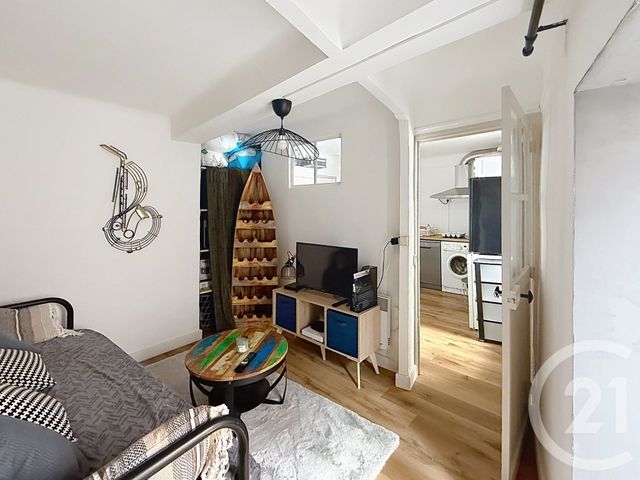 Appartement F2 &agrave; vendre - 2 pi&egrave;ces - 31,50 m2 - Hyeres - 83 - PROVENCE-ALPES-COTE-D-AZUR