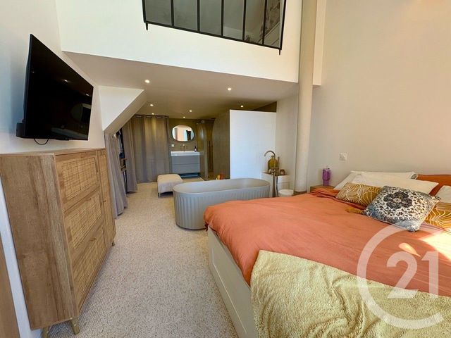 Appartement &agrave; vendre - 4 pi&egrave;ces - 83 m2 - Hyeres - 83 - PROVENCE-ALPES-COTE-D-AZUR