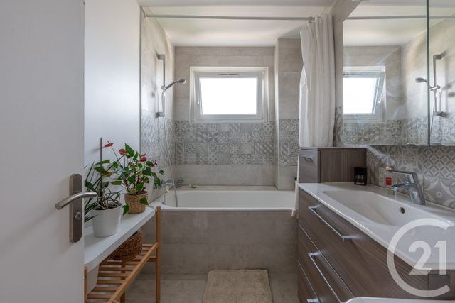 Appartement F3 &agrave; vendre - 3 pi&egrave;ces - 70 m2 - St Maur Des Fosses - 94 - ILE-DE-FRANCE