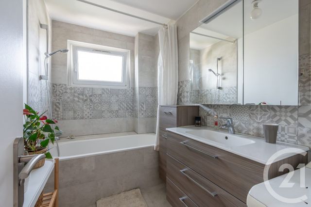 Appartement F3 &agrave; vendre - 3 pi&egrave;ces - 70 m2 - St Maur Des Fosses - 94 - ILE-DE-FRANCE