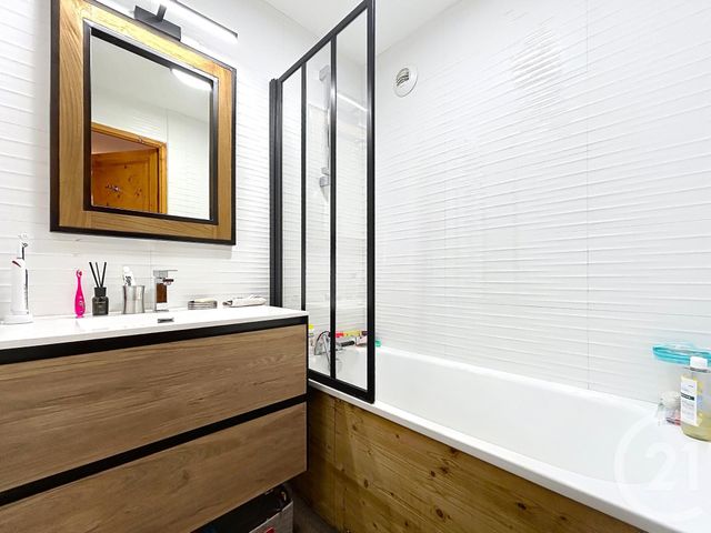 Appartement T3 &agrave; vendre - 3 pi&egrave;ces - 54,57 m2 - St Gervais Les Bains - 74 - RHONE-ALPES