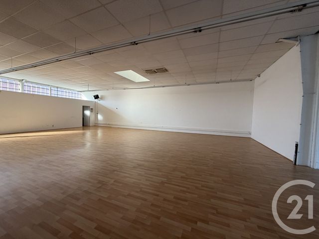 Maison &agrave; louer - 1 pi&egrave;ce - 350 m2 - St Jean Du Falga - 09 - MIDI-PYRENEES