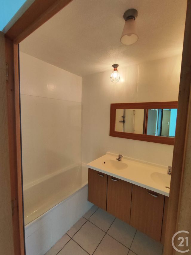 Appartement T3 &agrave; louer - 3 pi&egrave;ces - 67,40 m2 - Foix - 09 - MIDI-PYRENEES