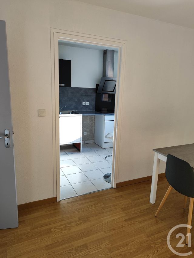 Appartement T3 &agrave; louer - 3 pi&egrave;ces - 67,40 m2 - Foix - 09 - MIDI-PYRENEES