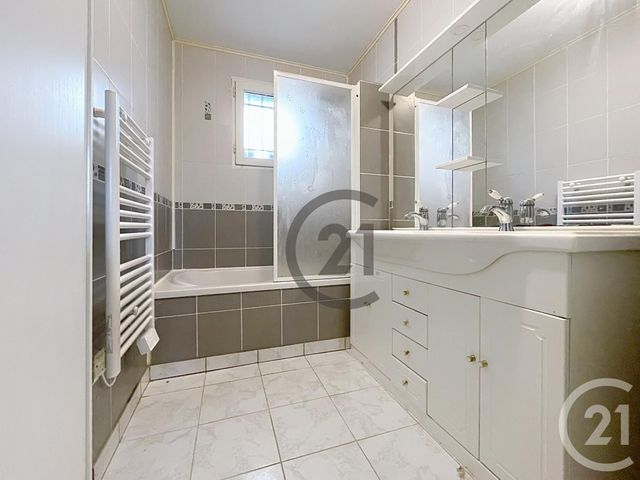 Maison &agrave; vendre - 5 pi&egrave;ces - 126 m2 - St Lyphard - 44 - PAYS-DE-LOIRE