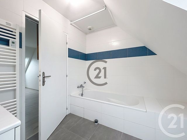 Maison &agrave; louer - 5 pi&egrave;ces - 139,55 m2 - Guerande - 44 - PAYS-DE-LOIRE
