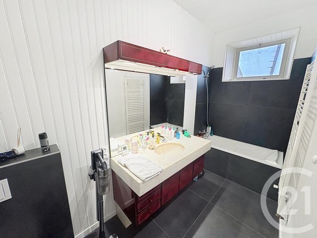 Appartement T6 &agrave; vendre - 5 pi&egrave;ces - 116,85 m2 - Landivisiau - 29 - BRETAGNE
