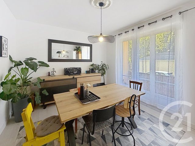 Appartement T4 &agrave; vendre - 4 pi&egrave;ces - 77,08 m2 - Landerneau - 29 - BRETAGNE
