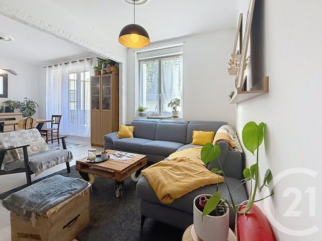 Appartement T4 &agrave; vendre - 4 pi&egrave;ces - 77,08 m2 - Landerneau - 29 - BRETAGNE