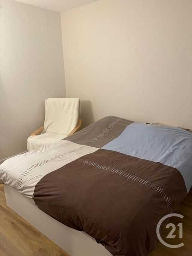 Appartement F2 &agrave; louer - 2 pi&egrave;ces - 37,53 m2 - Saintes - 17 - POITOU-CHARENTES