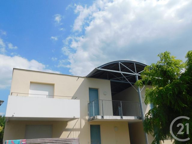 Appartement F2 &agrave; louer - 2 pi&egrave;ces - 37,53 m2 - Saintes - 17 - POITOU-CHARENTES