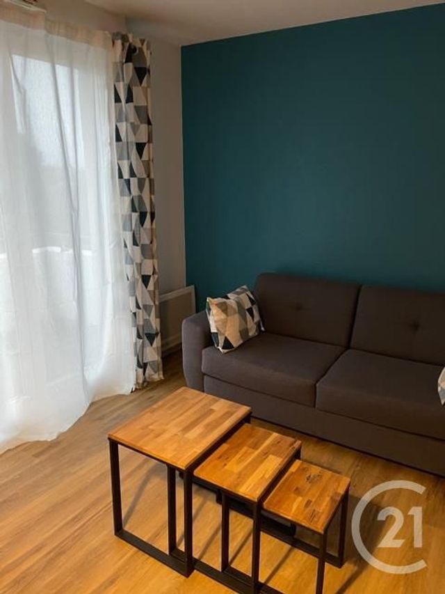 Appartement F2 &agrave; louer - 2 pi&egrave;ces - 37,53 m2 - Saintes - 17 - POITOU-CHARENTES