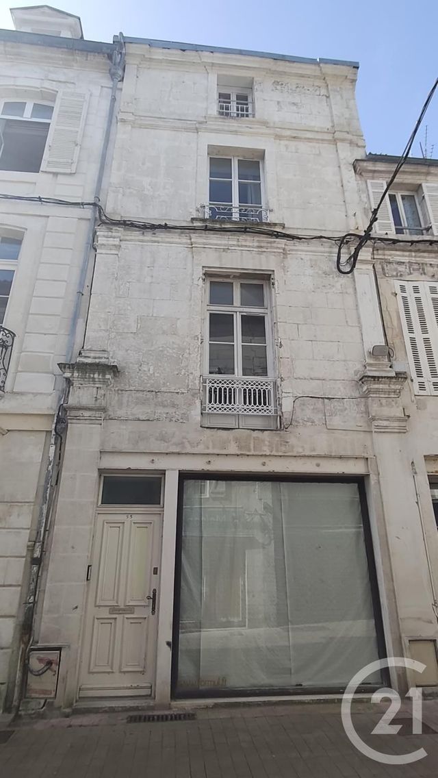 Appartement F5 &agrave; vendre - 6 pi&egrave;ces - 157 m2 - Saintes - 17 - POITOU-CHARENTES