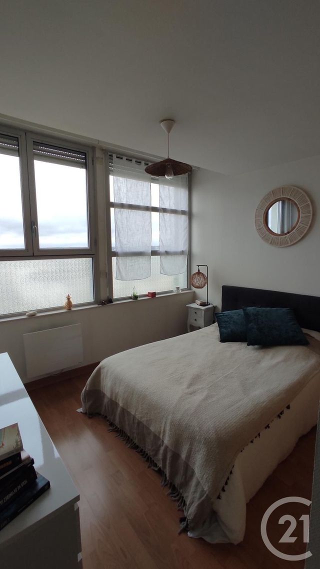 Appartement F3 &agrave; vendre - 3 pi&egrave;ces - 66,27 m2 - Saintes - 17 - POITOU-CHARENTES
