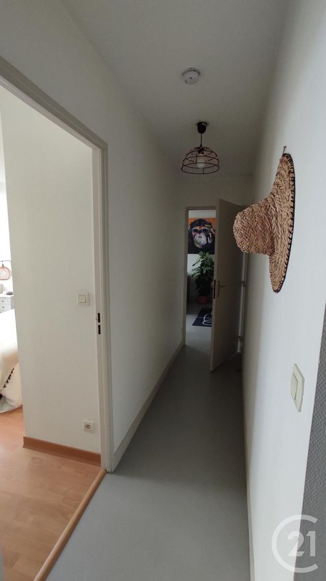 Appartement F3 &agrave; vendre - 3 pi&egrave;ces - 66,27 m2 - Saintes - 17 - POITOU-CHARENTES