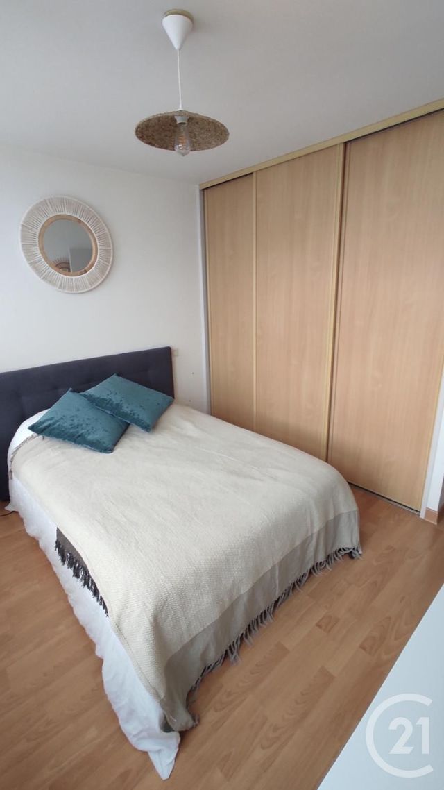 Appartement F3 &agrave; vendre - 3 pi&egrave;ces - 66,27 m2 - Saintes - 17 - POITOU-CHARENTES