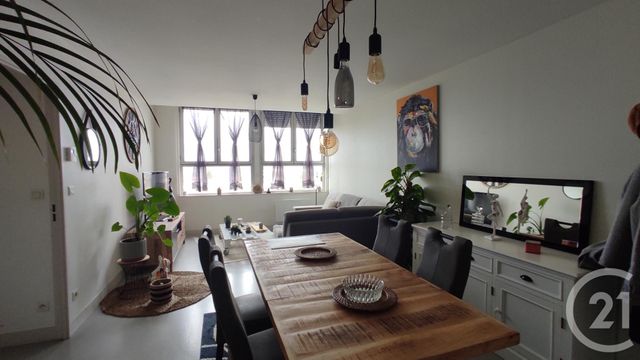Appartement F3 &agrave; vendre - 3 pi&egrave;ces - 66,27 m2 - Saintes - 17 - POITOU-CHARENTES