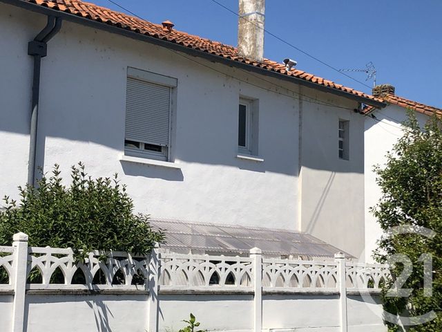 Maison &agrave; vendre - 5 pi&egrave;ces - 83 m2 - Saintes - 17 - POITOU-CHARENTES