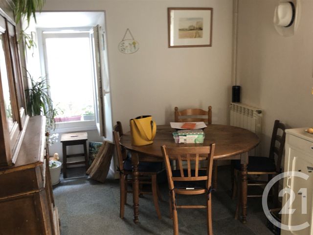 Appartement &agrave; vendre - 6 pi&egrave;ces - 102,94 m2 - Saintes - 17 - POITOU-CHARENTES