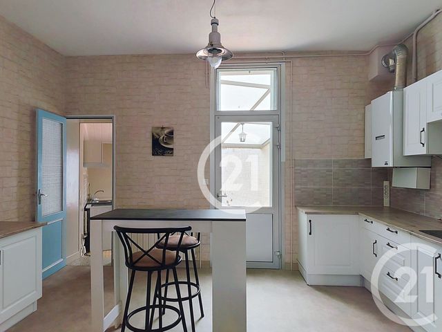 Maison &agrave; vendre - 4 pi&egrave;ces - 81,18 m2 - Saintes - 17 - POITOU-CHARENTES