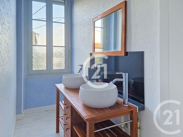 Maison &agrave; vendre - 4 pi&egrave;ces - 81,18 m2 - Saintes - 17 - POITOU-CHARENTES