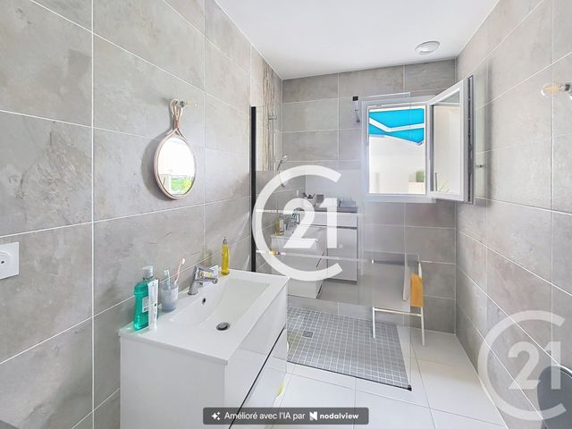 Maison &agrave; vendre - 5 pi&egrave;ces - 99 m2 - Saintes - 17 - POITOU-CHARENTES