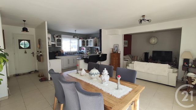 Maison &agrave; vendre - 4 pi&egrave;ces - 101 m2 - Fontcouverte - 17 - POITOU-CHARENTES