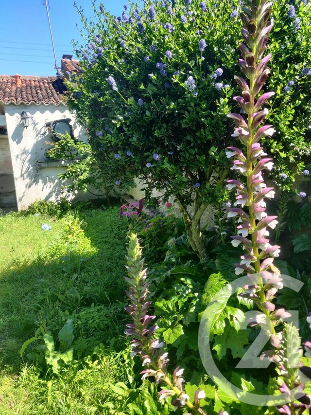 Maison &agrave; vendre - 3 pi&egrave;ces - 73,46 m2 - St Jean D Angely - 17 - POITOU-CHARENTES