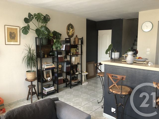 Maison &agrave; vendre - 3 pi&egrave;ces - 73,46 m2 - St Jean D Angely - 17 - POITOU-CHARENTES