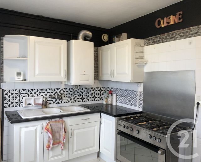 Appartement F4 &agrave; vendre - 4 pi&egrave;ces - 85,70 m2 - Saintes - 17 - POITOU-CHARENTES