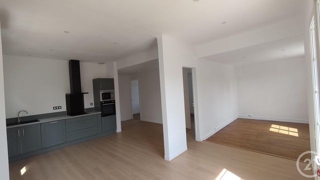 Maison &agrave; vendre - 5 pi&egrave;ces - 82,34 m2 - Saintes - 17 - POITOU-CHARENTES