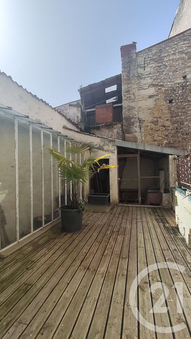 Maison &agrave; vendre - 6 pi&egrave;ces - 157 m2 - Saintes - 17 - POITOU-CHARENTES