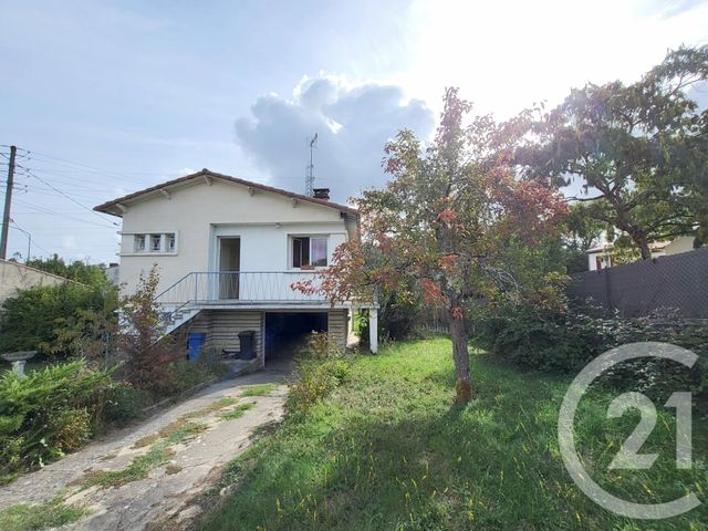Maison &agrave; vendre - 5 pi&egrave;ces - 100,60 m2 - Saintes - 17 - POITOU-CHARENTES