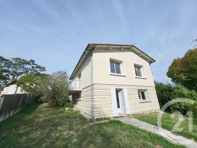 Maison &agrave; vendre - 5 pi&egrave;ces - 100,60 m2 - Saintes - 17 - POITOU-CHARENTES