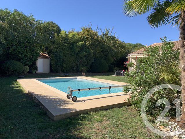Maison &agrave; vendre - 5 pi&egrave;ces - 125 m2 - Saintes - 17 - POITOU-CHARENTES