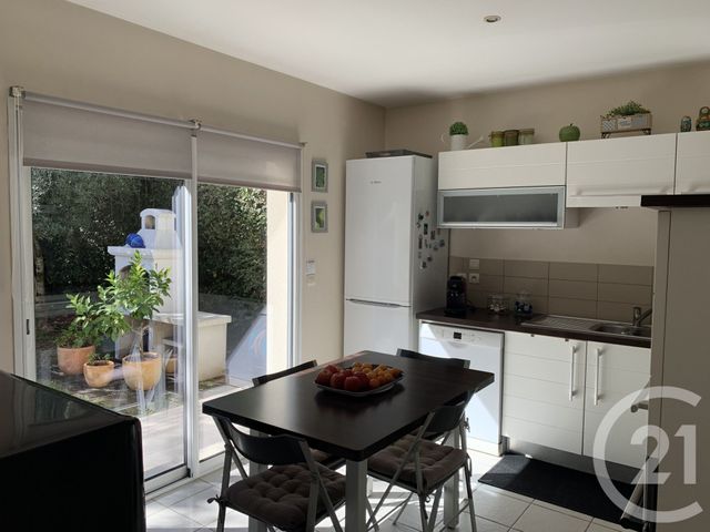 Maison &agrave; vendre - 5 pi&egrave;ces - 125 m2 - Saintes - 17 - POITOU-CHARENTES