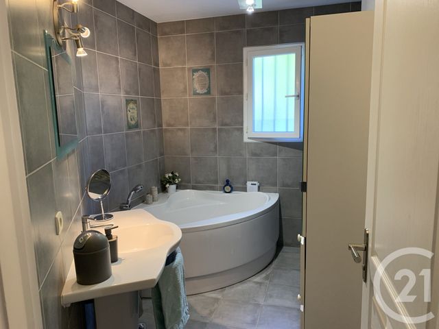 Maison &agrave; vendre - 5 pi&egrave;ces - 125 m2 - Saintes - 17 - POITOU-CHARENTES