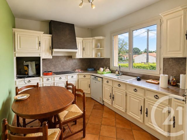 Maison &agrave; vendre - 7 pi&egrave;ces - 220 m2 - St Seurin De Cadourne - 33 - AQUITAINE