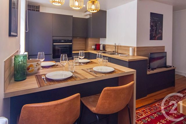Appartement &agrave; louer - 2 pi&egrave;ces - 49,14 m2 - La Rochelle - 17 - POITOU-CHARENTES