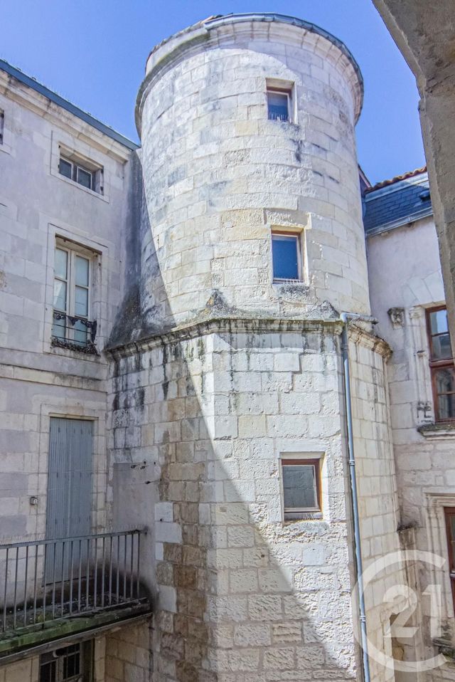 Appartement &agrave; louer - 2 pi&egrave;ces - 49,14 m2 - La Rochelle - 17 - POITOU-CHARENTES