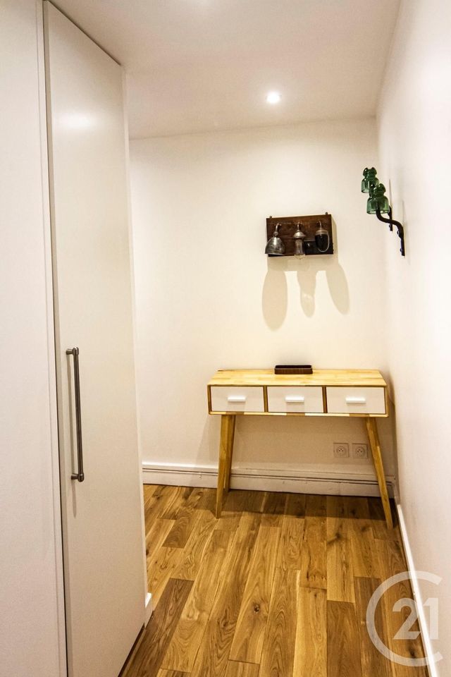 Appartement &agrave; louer - 2 pi&egrave;ces - 49,14 m2 - La Rochelle - 17 - POITOU-CHARENTES